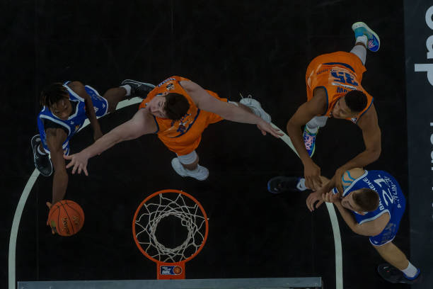 中保持稳定 中保持稳定