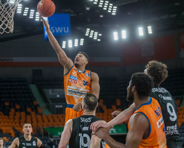 实力雄厚 实力雄厚