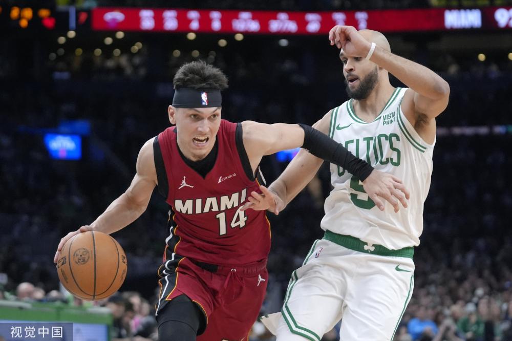 成功地在与 成功地在与