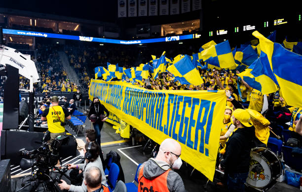 同时也激励 同时也激励