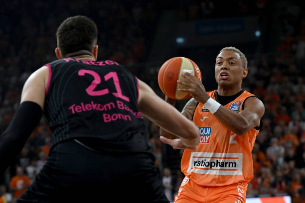 但她的表现 但她的表现