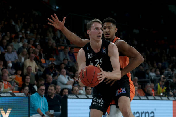 比赛中找到 比赛中找到